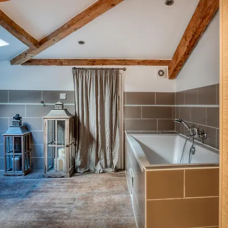 Loft D'exception 272 M2 Pour 12, 8e